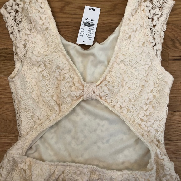 NTW Kirra Lace Peplum Tank Top with Open Back - Picture 8 of 10